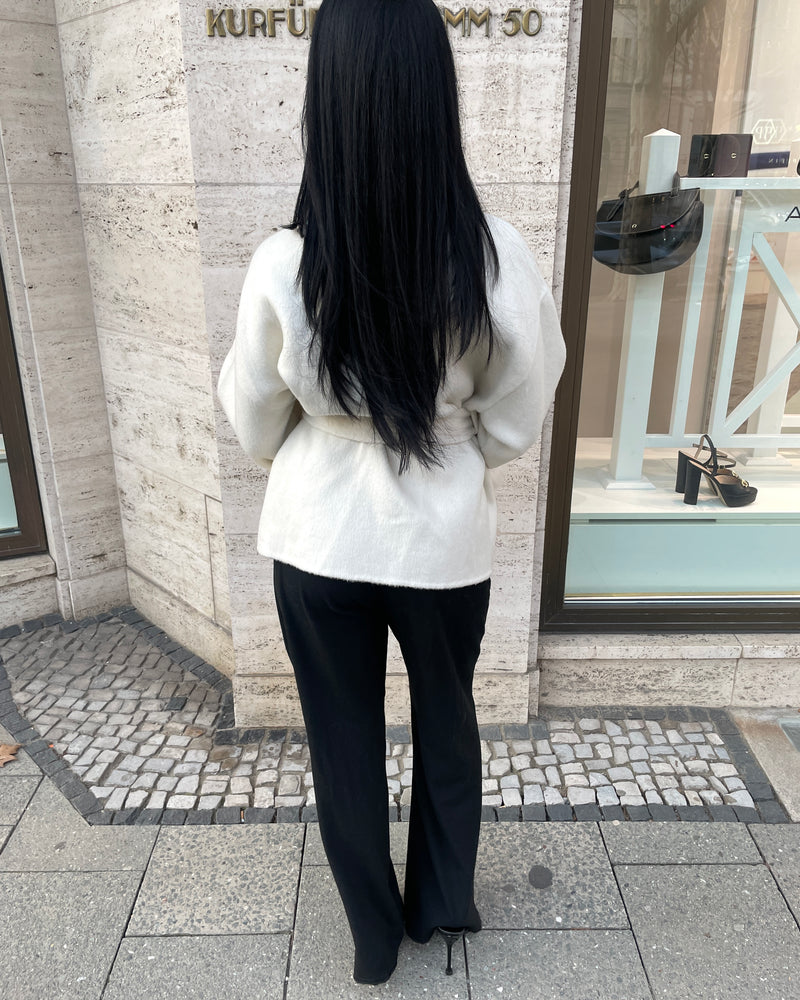 Kurzer Wollmantel mit Fellbesatz